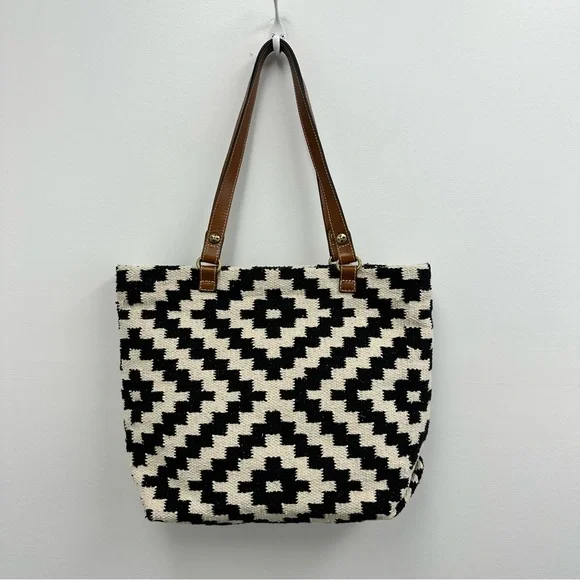 ⛔️SOLD⛔️Patricia Nash Black & Cream Hand Loomed Aztec Pattern Leather Strap Tote - Picture 5 of 10
